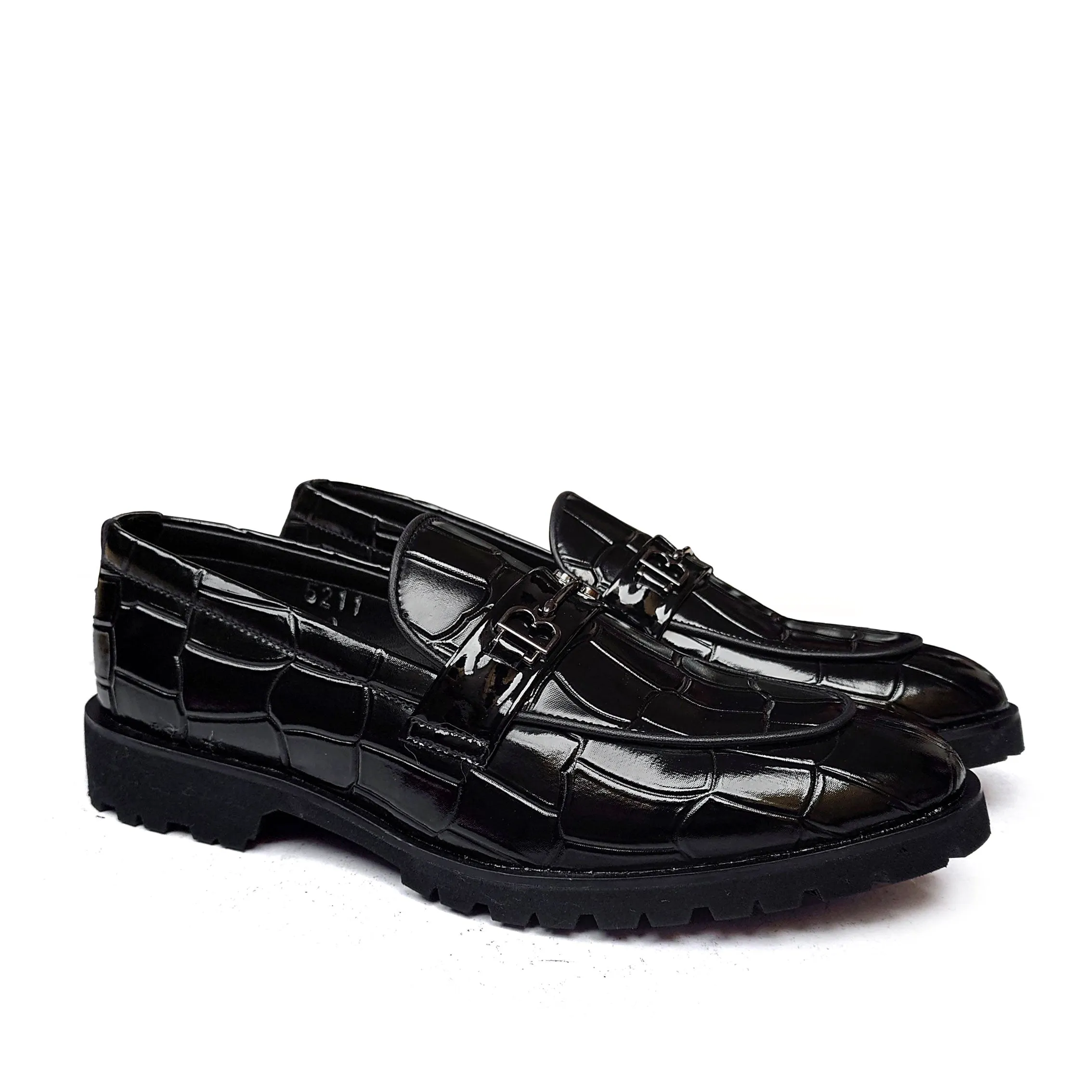 BLACK SHINY VIBRAM 5011
