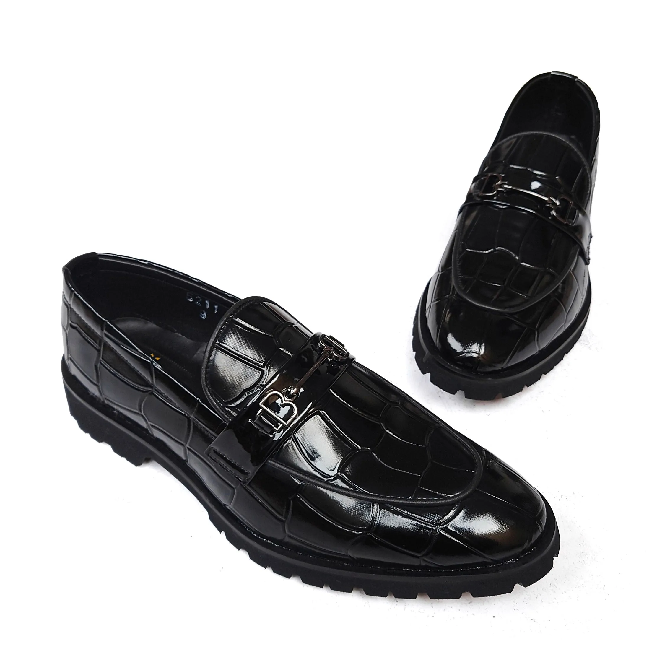 BLACK SHINY VIBRAM 5011