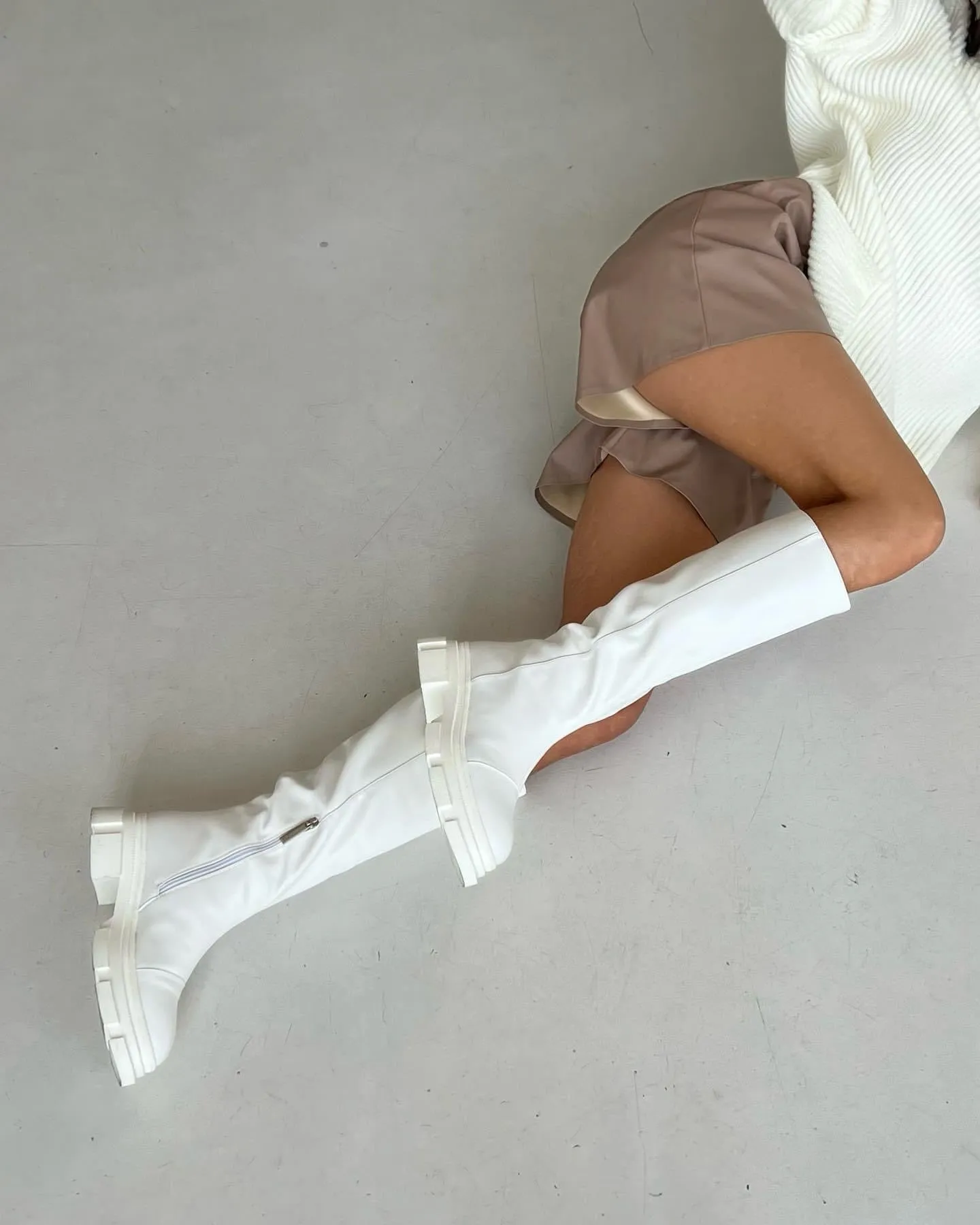 High boots with track sole
