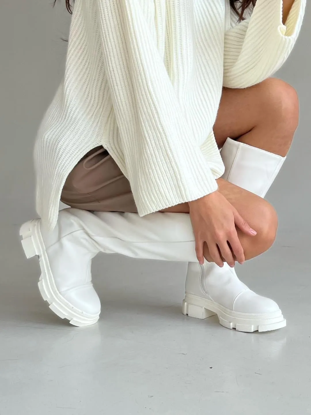 High boots with track sole