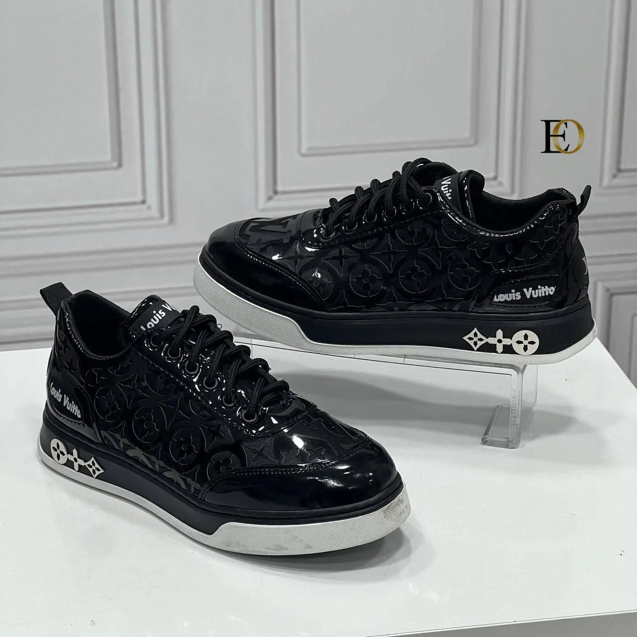 LV shiny black shoes