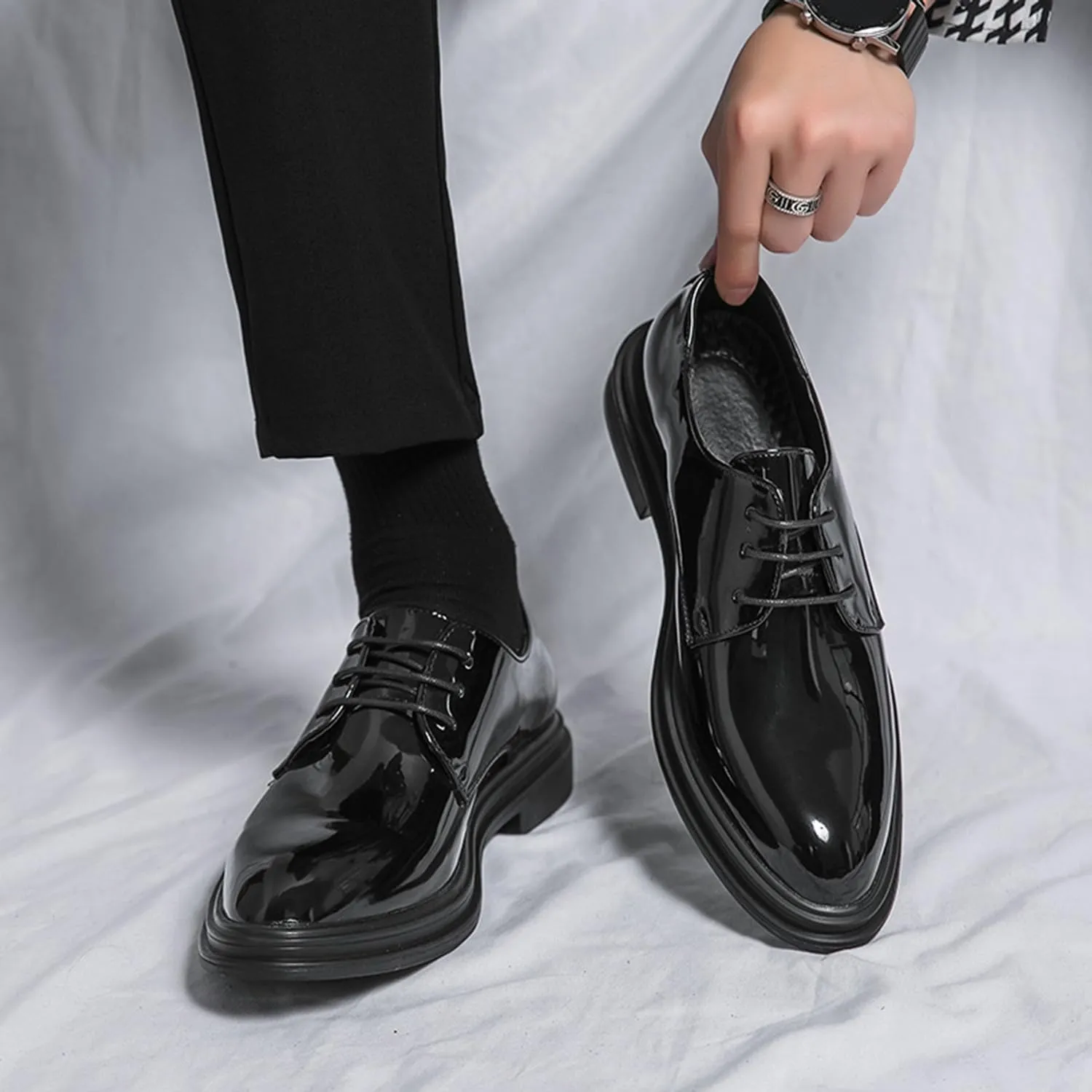 Men's Oxfords Casual Dress Shoes Shiny Flat Patent Leather Lace Up Shoes for Men Business Work Shoes