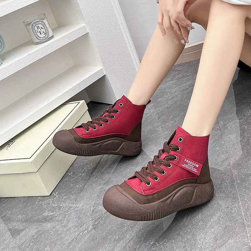 Soft Leather Lightweight Sports Shoes
