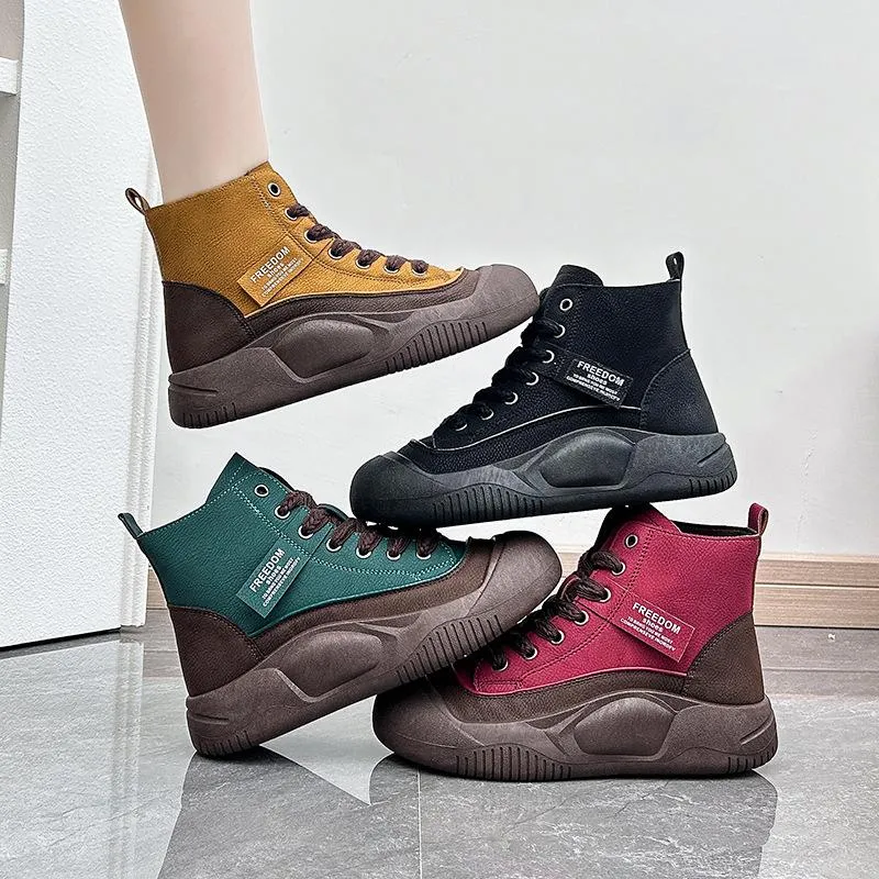 Soft Leather Lightweight Sports Shoes